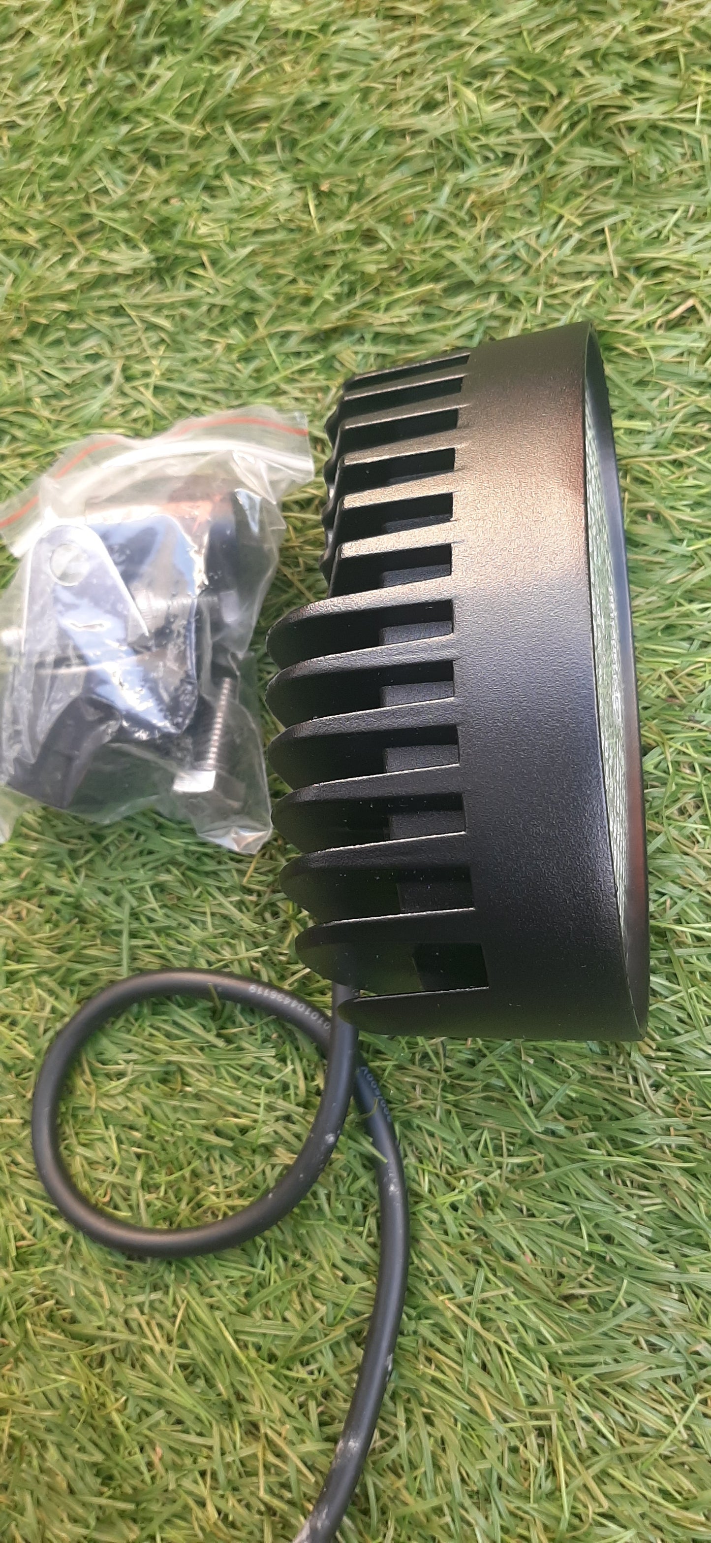 Handrail/Roof/Mudguard Lamp, Oval, Side Mount