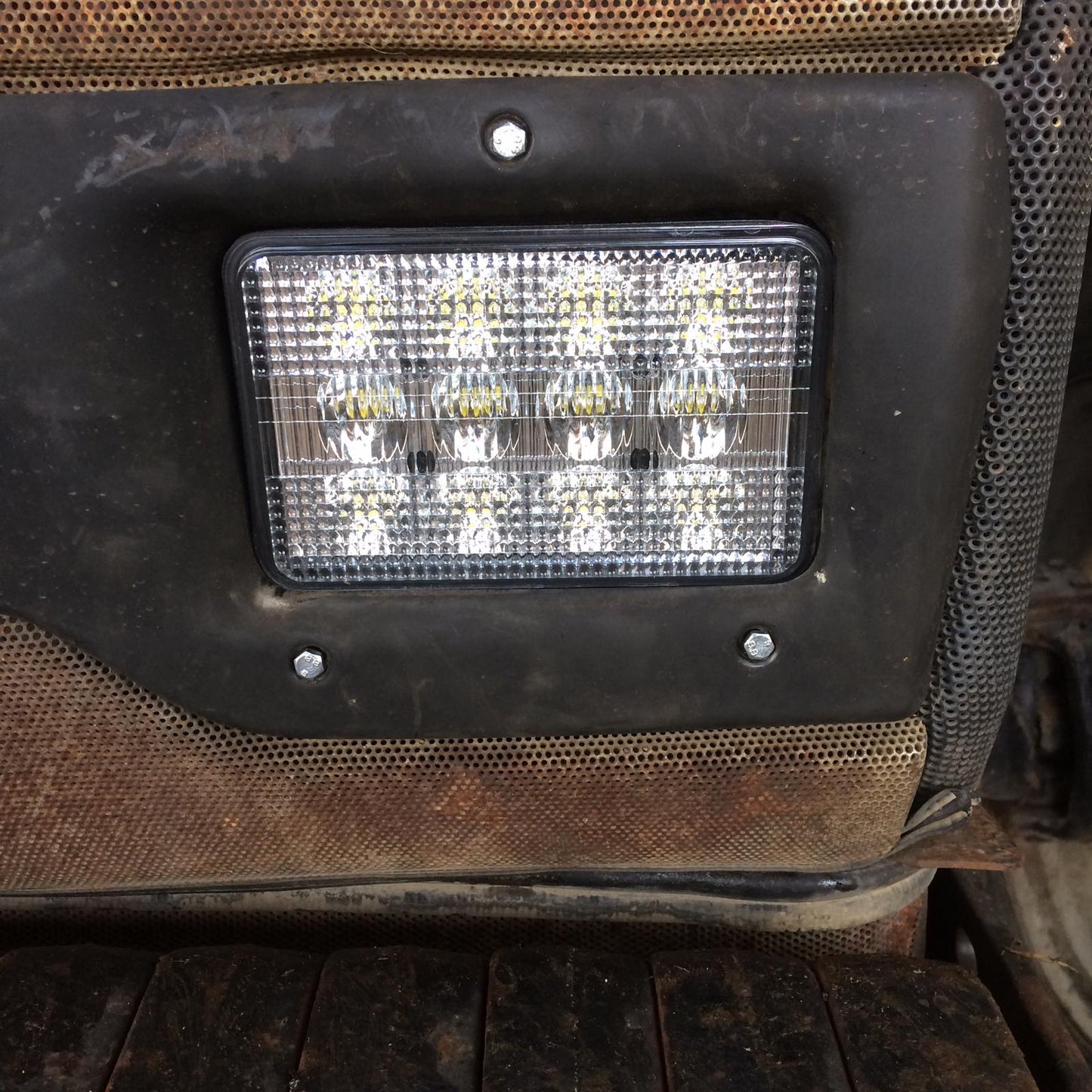 Valtra 00 & 50 Series LED Headlight Pair - Off Road
