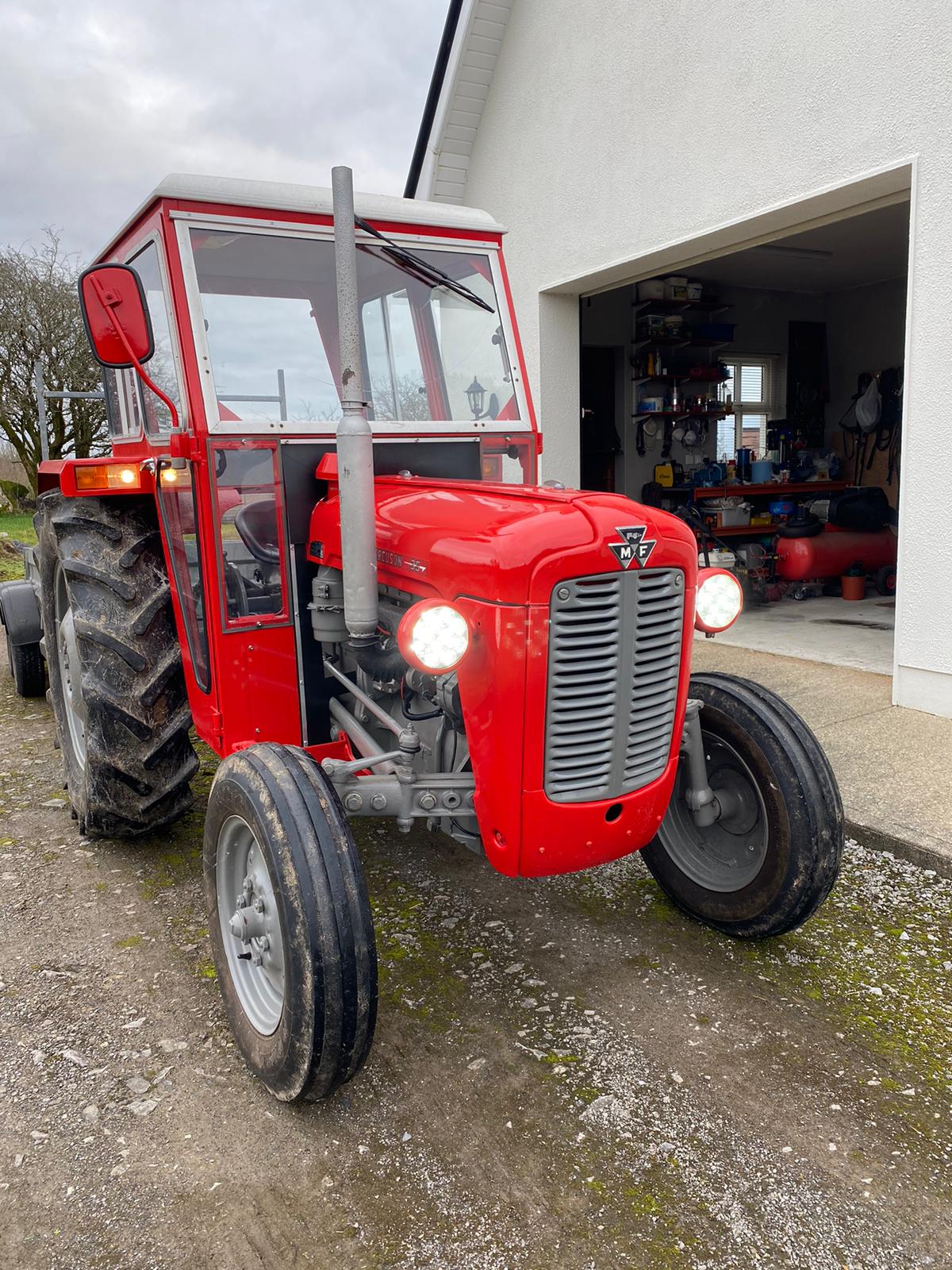 Pair Of 12V Red Headlight Lamps For Massey Ferguson 35, 35X, 65 & 765 Tractor - Includes Bulbs, Rust-Free Plastic Housing