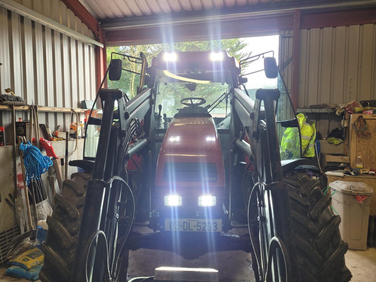 CASE CS / Fendt / John Deere / Massey Ferguson / Steyr / Zetor Rectangular LED Roof Front Lamp Flood Beam