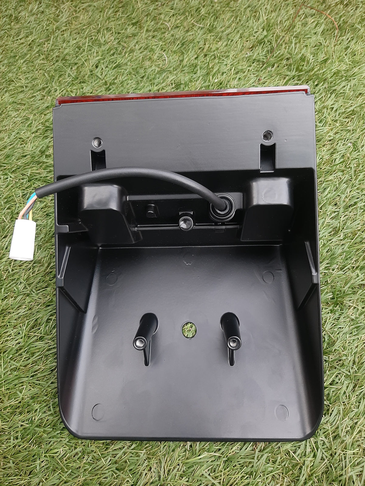 NH 40 Series, 5640, 6640, 7740, 7840, 8240, 8340 LED Tail lights